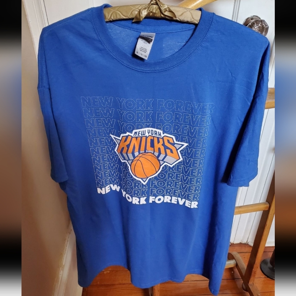 NY Knicks T-Shirt NWOT